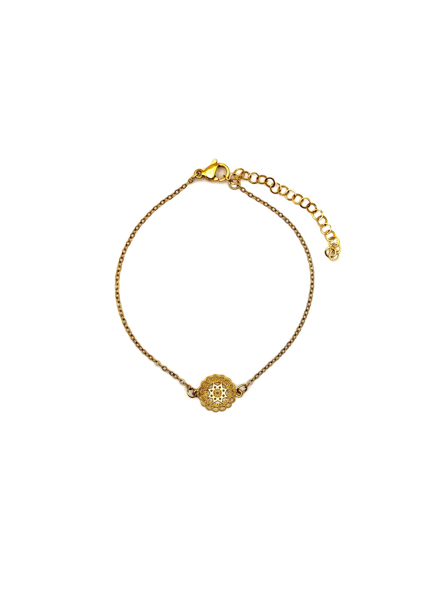 Minimalistische armband gouden ronde bedel